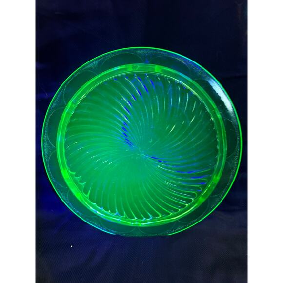 Vintage Anchor Hocking Spiral Green Uranium Glass Footed Cake Plate Stand 10" - Picture 10 of 10